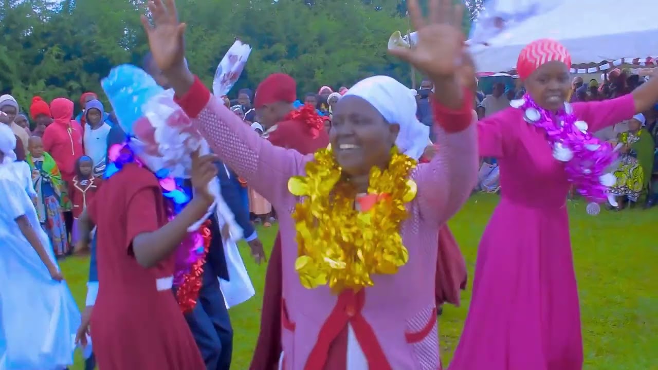 COLOURFUL NAOMY CHELANGAT _PRE-WEDDING _FORTENAN -SHALODY X JALODY.