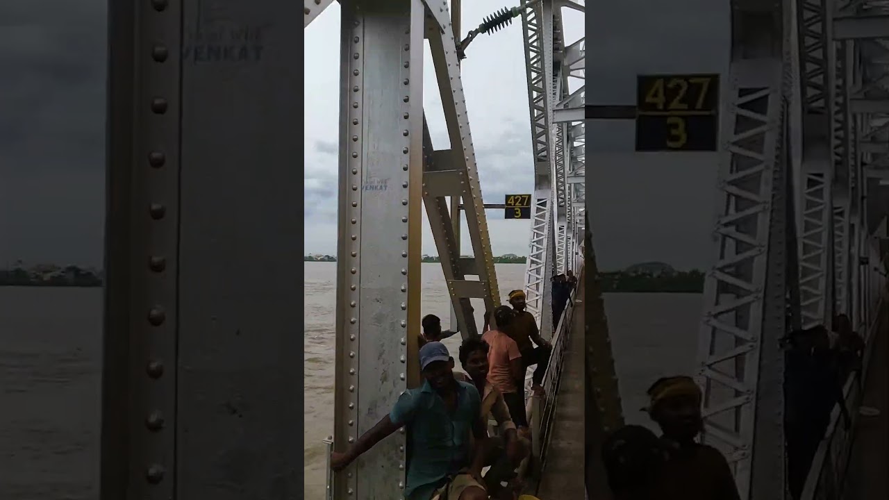 Dangerous Floods Krishna River vs Godavari River  #krishnariver #godavaririver #bza #riverkrishna