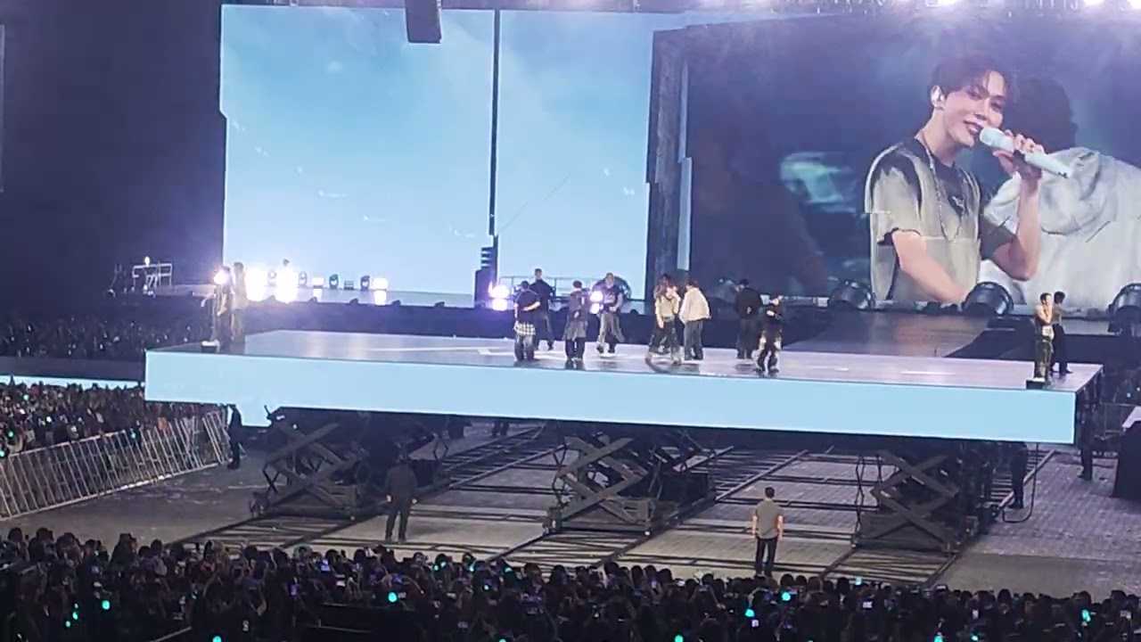 [4K] 2026.03.01_SEVENTEEN WORLD TOUR [NEW_] IN HONG KONG_SEVENTEEN 세븐틴 - Darl+ing