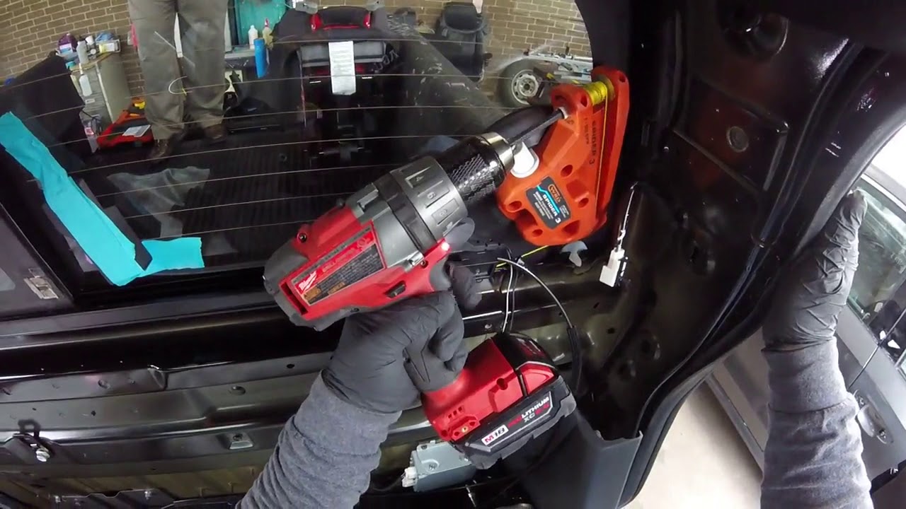 Nissan titan 2018..back glass reseal