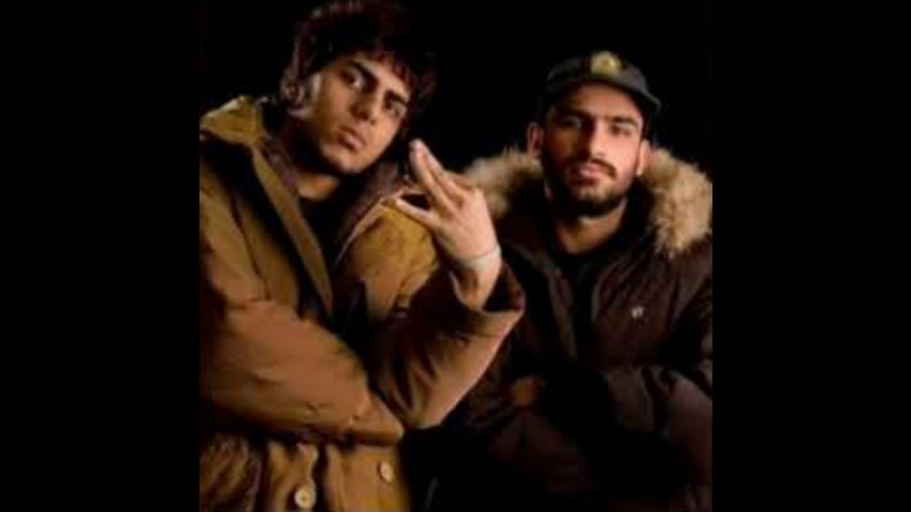 Hichkas ft Pishro - Jibe Baba
