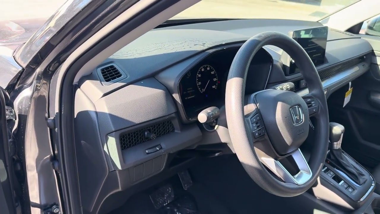 Демонстрационный автомобиль Honda CRV LX 2026 года для Джины.