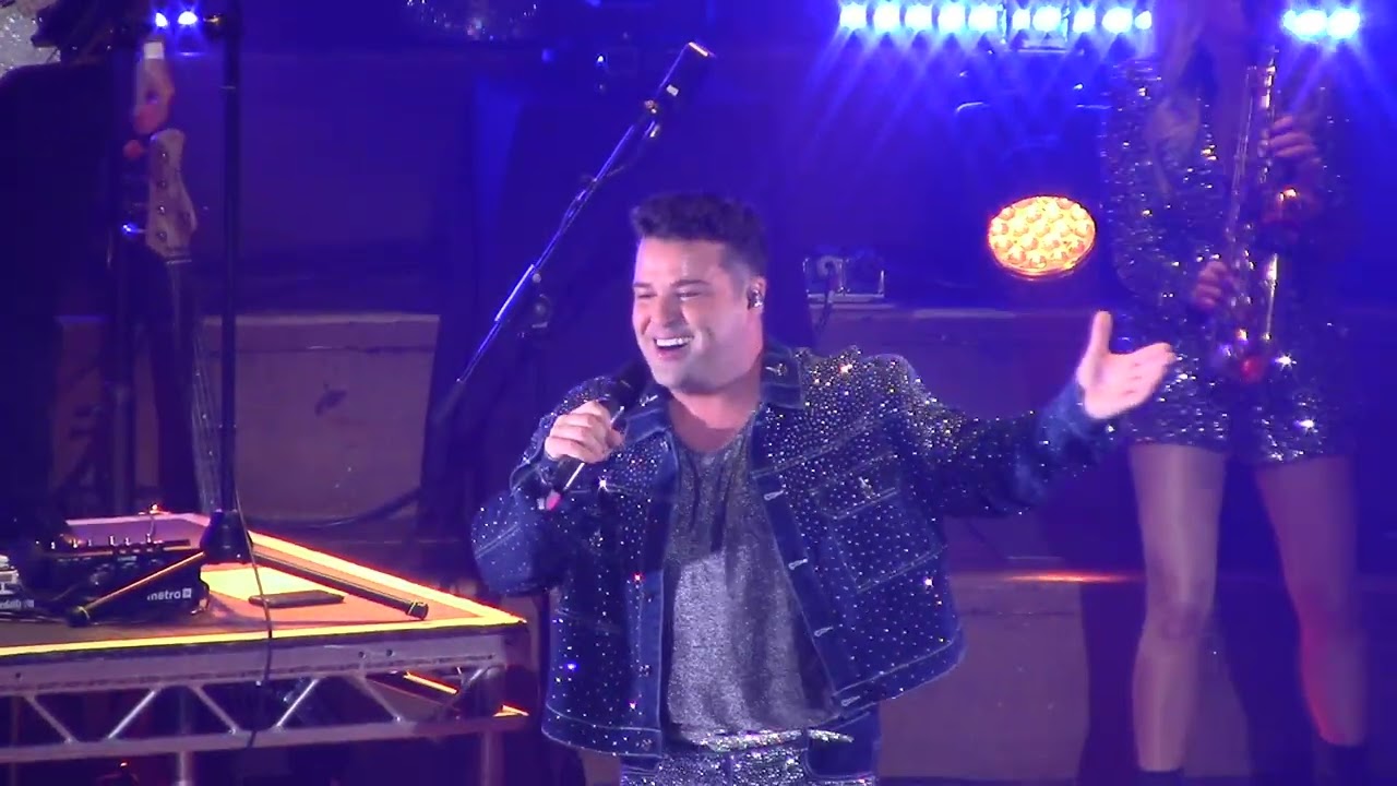 Joe McElderry - Someone Wake Me Up - Joe's Festive Party
