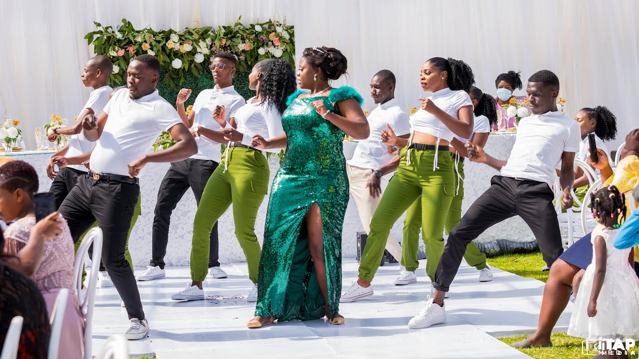 Makhadzi&rsquo;s &rsquo;Murahu&rsquo; Best Wedding Dance