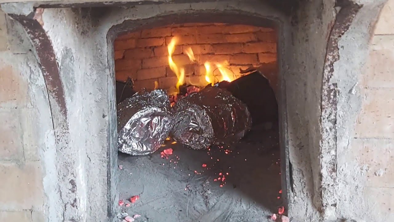 Agnello al forno cotto nelle tegole