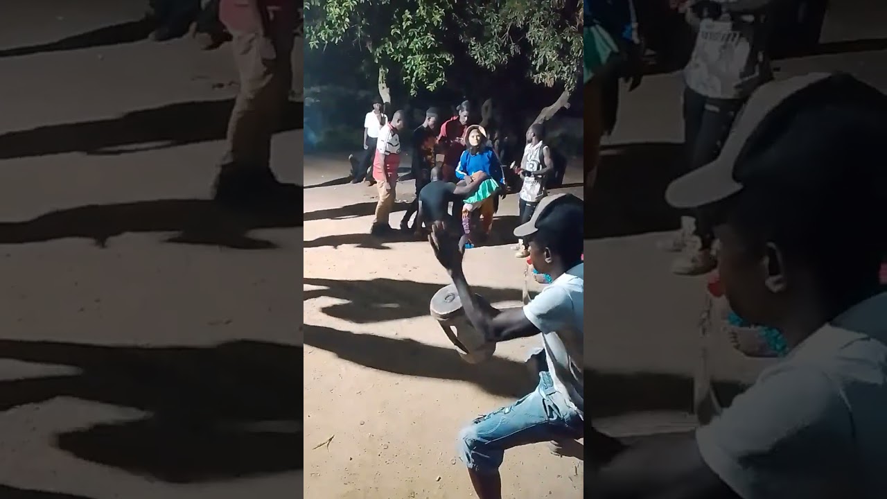 Zambia Nyau kadoma.