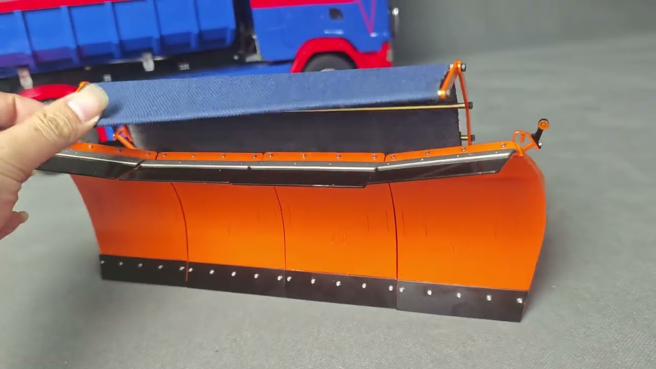 New arrival snow shield for LXY dumper truck! #rcmodel #rccustom #rchobby 