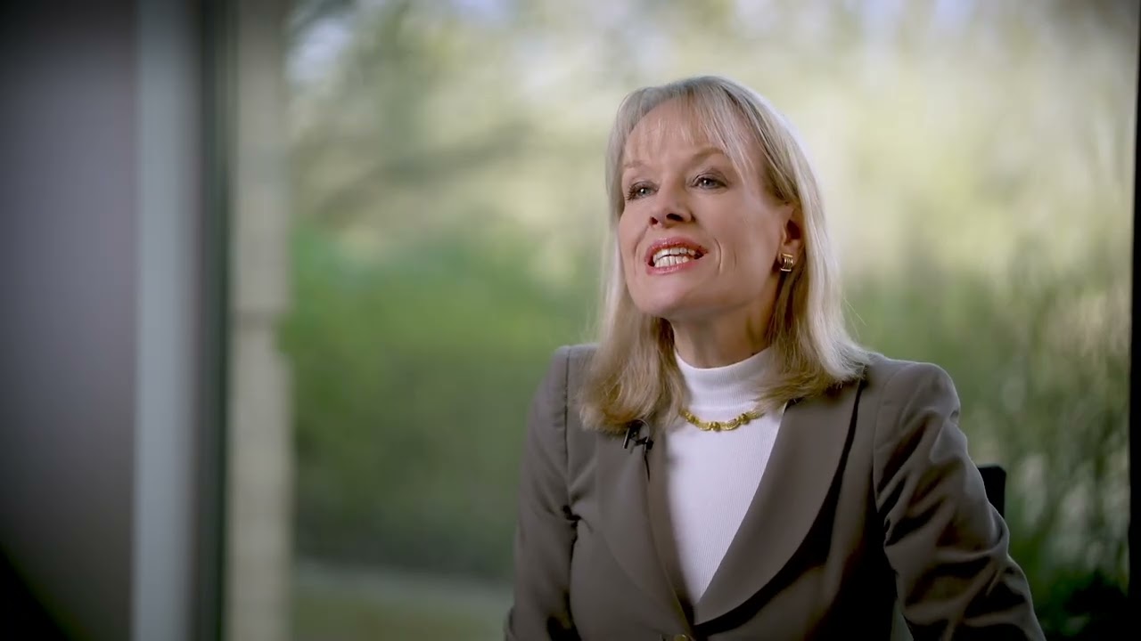 Sue Saville Conference Moderator, MC, Webinar Facilitator, Podcast Host, Awards Host