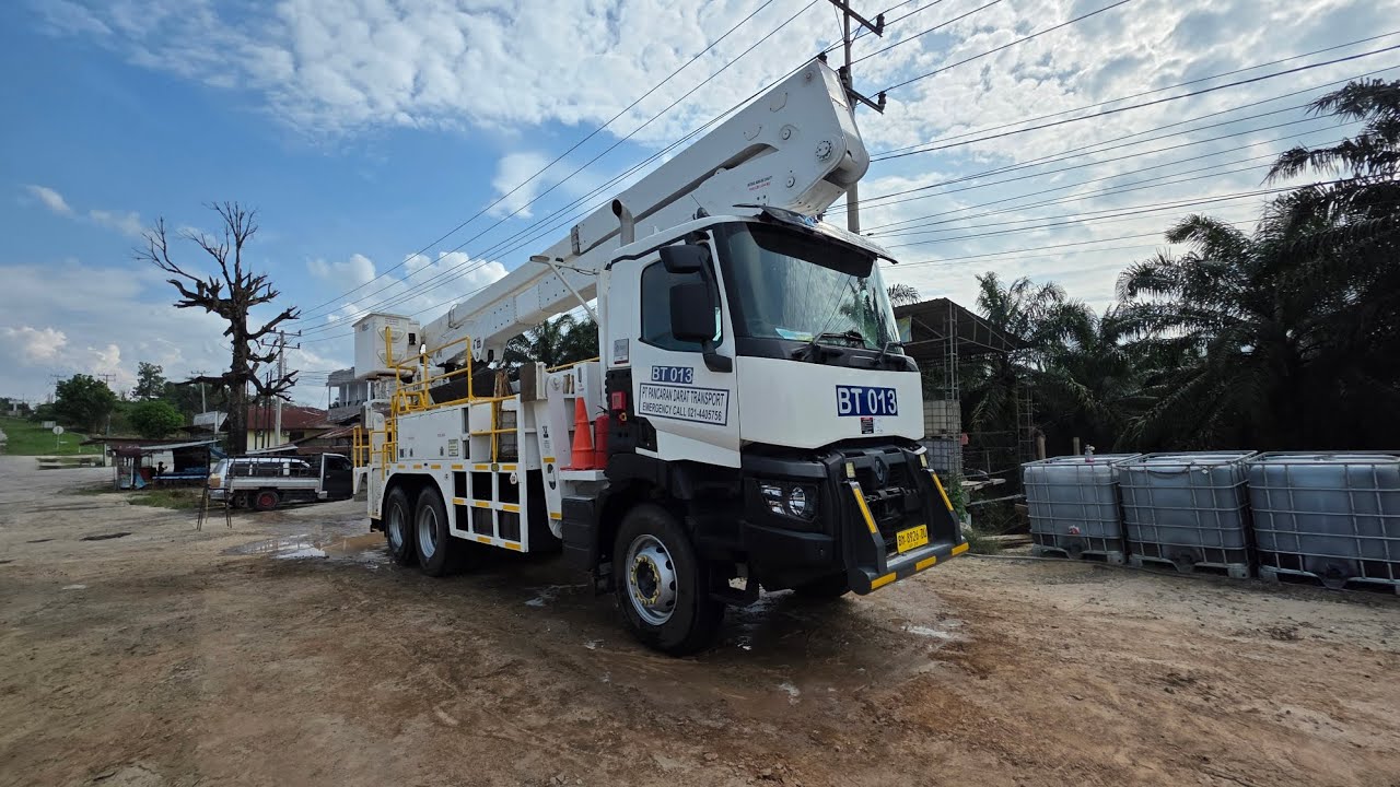 Cuci dump truck tanpa sentuh #cucianARIBO 