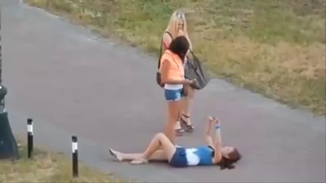Very cute funny drunk girl fails - 4| Epic girl FAIL Compilation | Best Drunk Fails Of January 2017