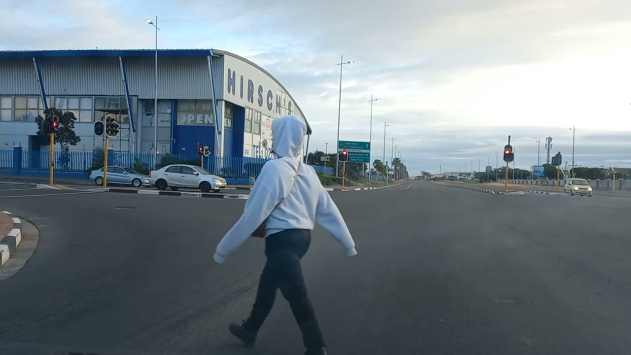 По трассе М5 от Бруклина до Дануна по трассе N7, затем обратно на трассу N1 и М5 в воскресенье ут...