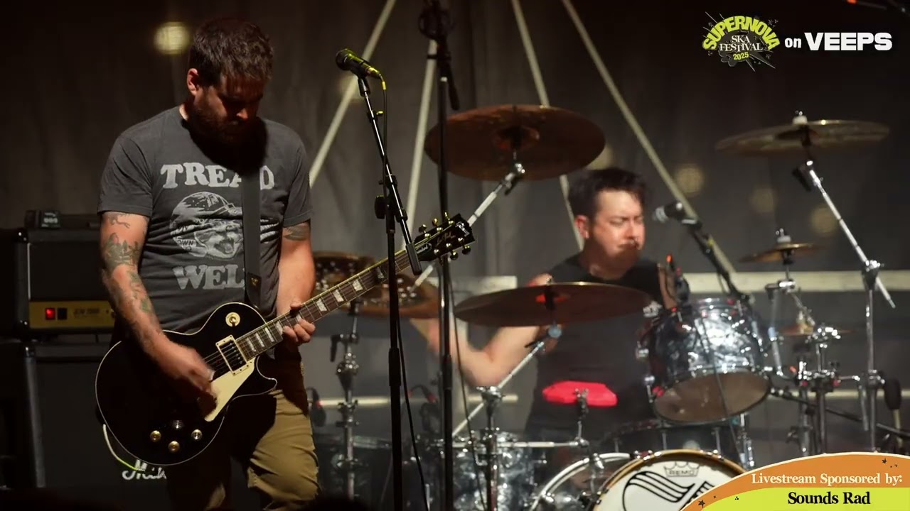 The Flatliners performing Macoretta Boozer and Broken Bones at the 2025 Supernova Ska Festival