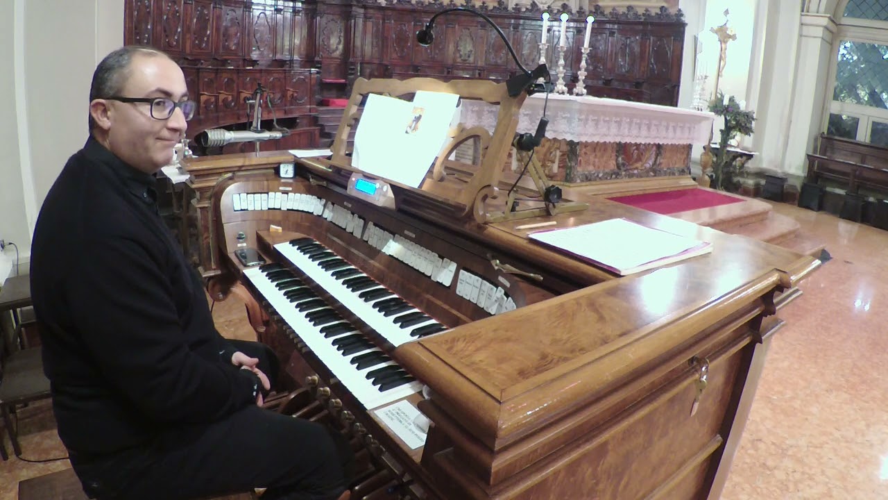 GIOVANE DONNA : IMPROVISATION + HYMN 08-12-2022