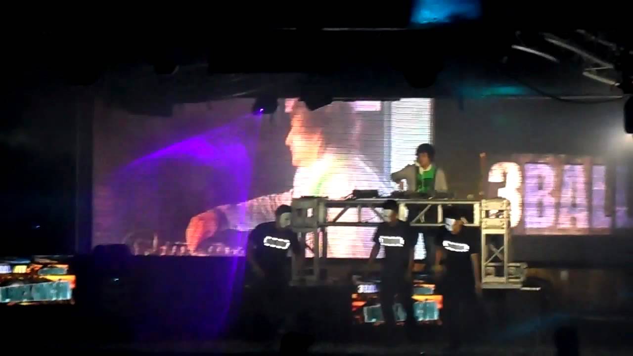 djerick rincon intentalo en el farwest dallas 9 de octubre 2011en la fnal por los 8.000 dollares
