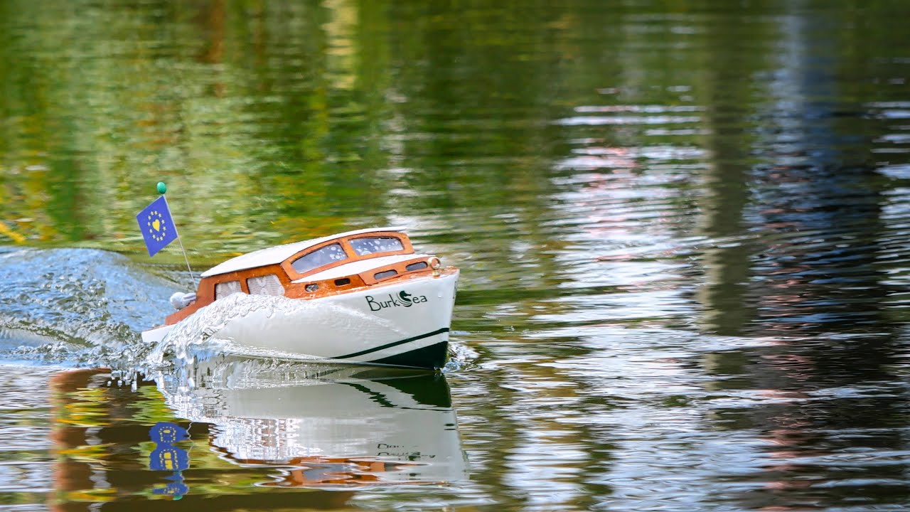 BurkSea (restauriertes DDR Modellboot)