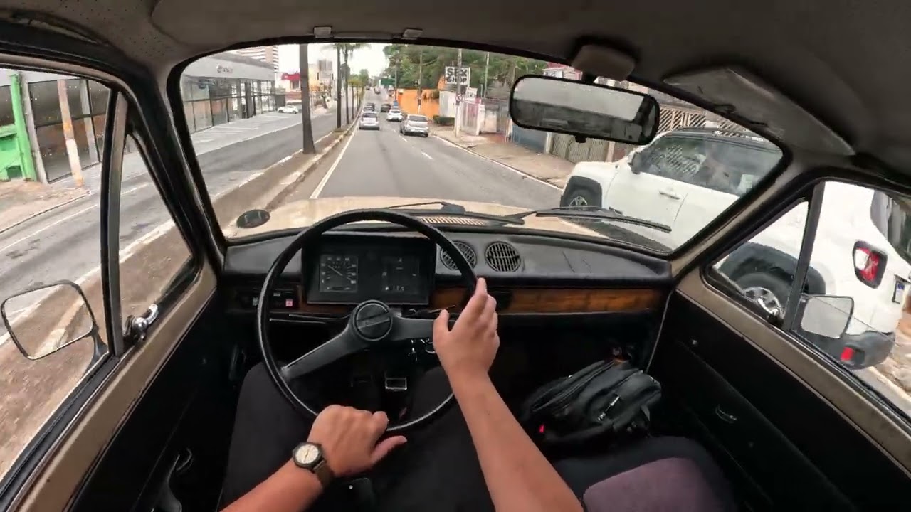 What It’s Like to Drive a 1978 Fiat 147 Every Day | POV 4K 🚗✨