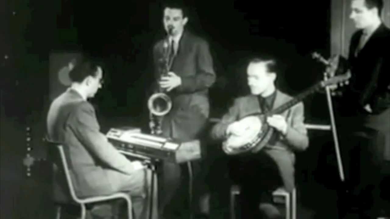 Inventor Georges Jenny Demonstrates the Ondioline (1948)