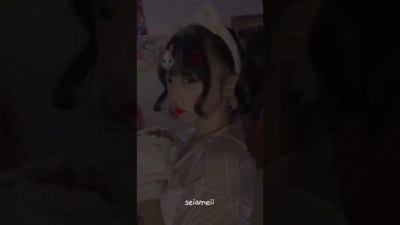 Kucingmu berubah jadi manusia?