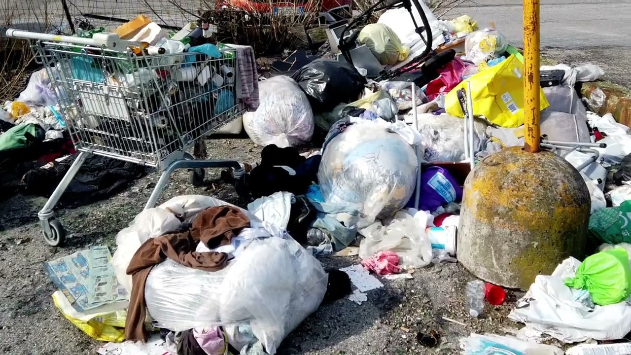 Vigevano, discariche continue