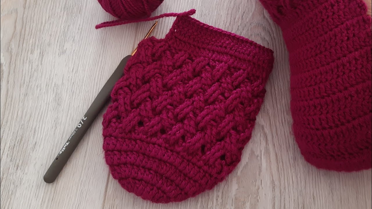 Sepet Örgü Desen Tığ İşi Kolay Patik Yapımı / Very Easy Crochet Slippers