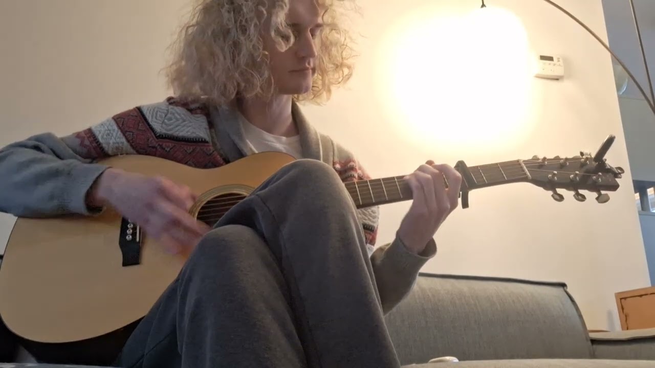 Hot Mulligan - OG Bule Sky on acoustic 