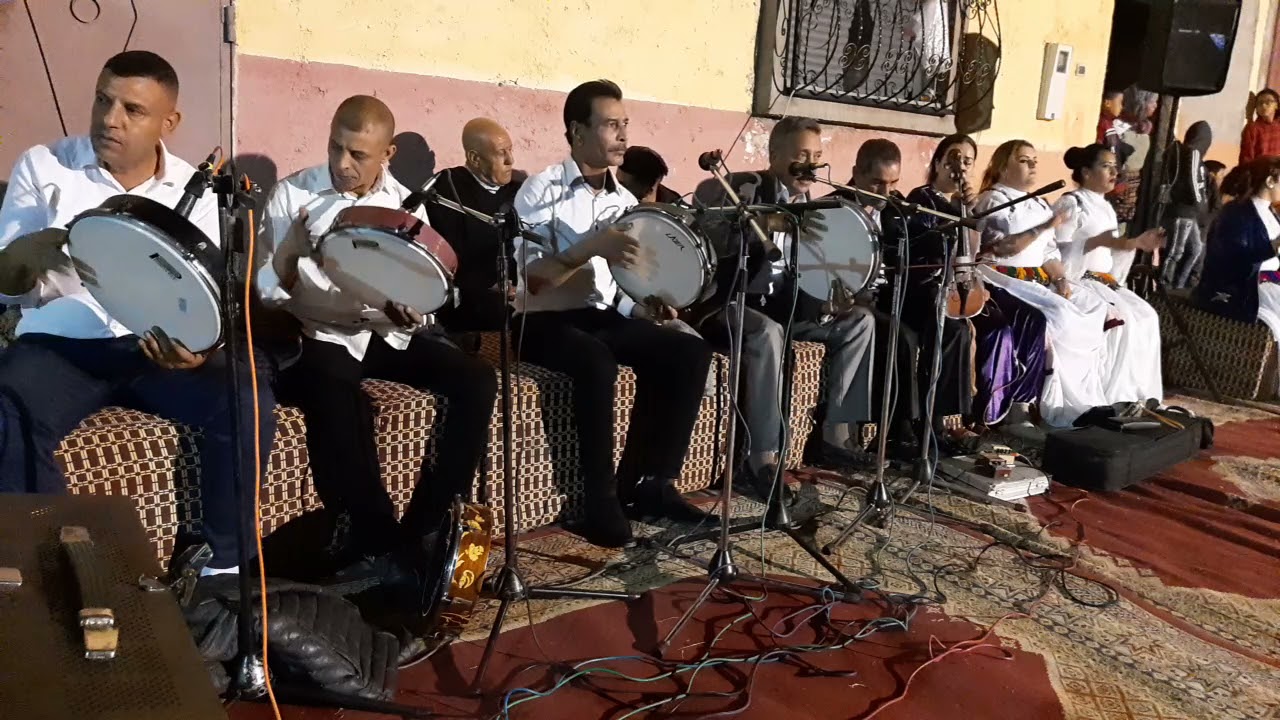 قصارة حية مع الفنان ميمون الخنيفري والفنان حوسى المنصوري والمجموعة