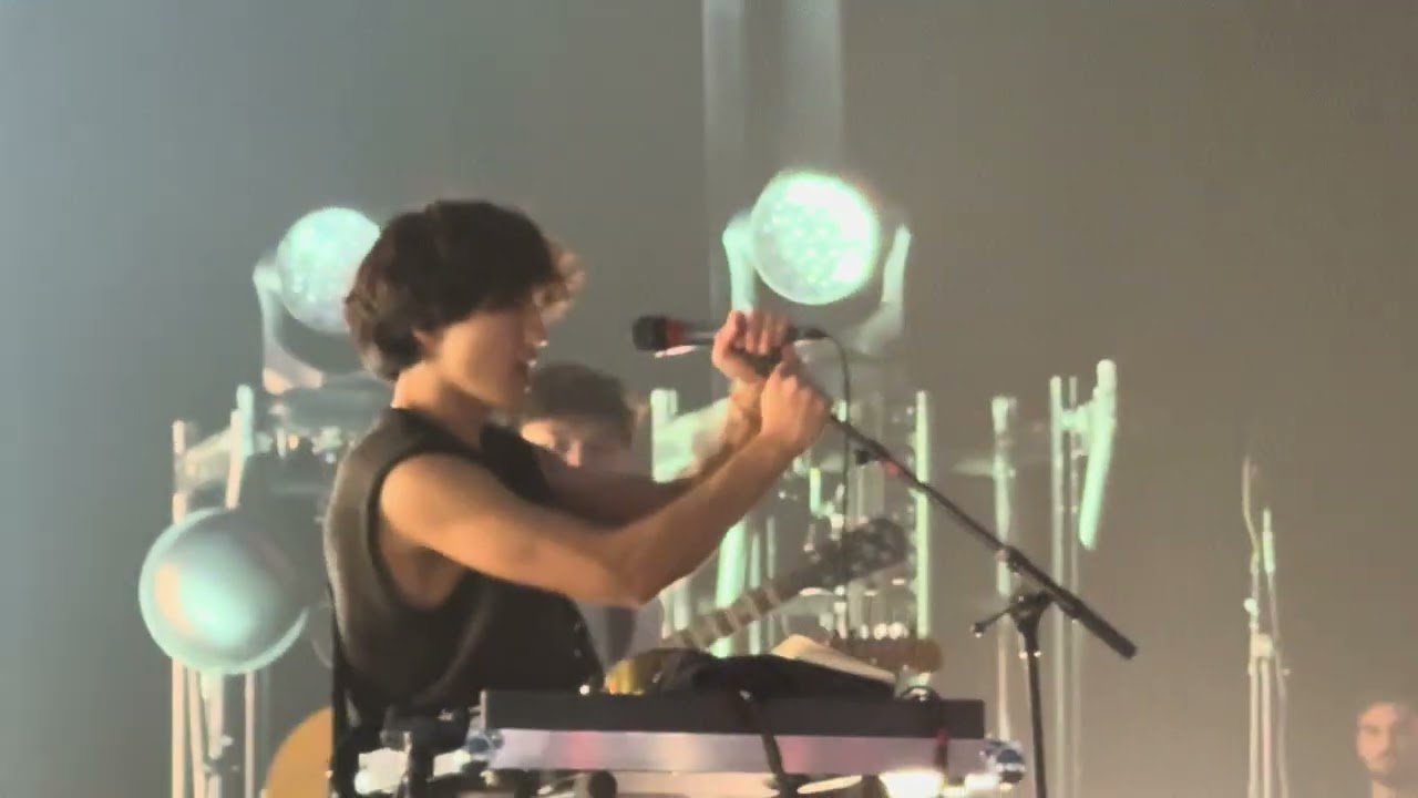BoyWithUke - Love Lost + Easier @ Paris L’Olympia 14/02/2025