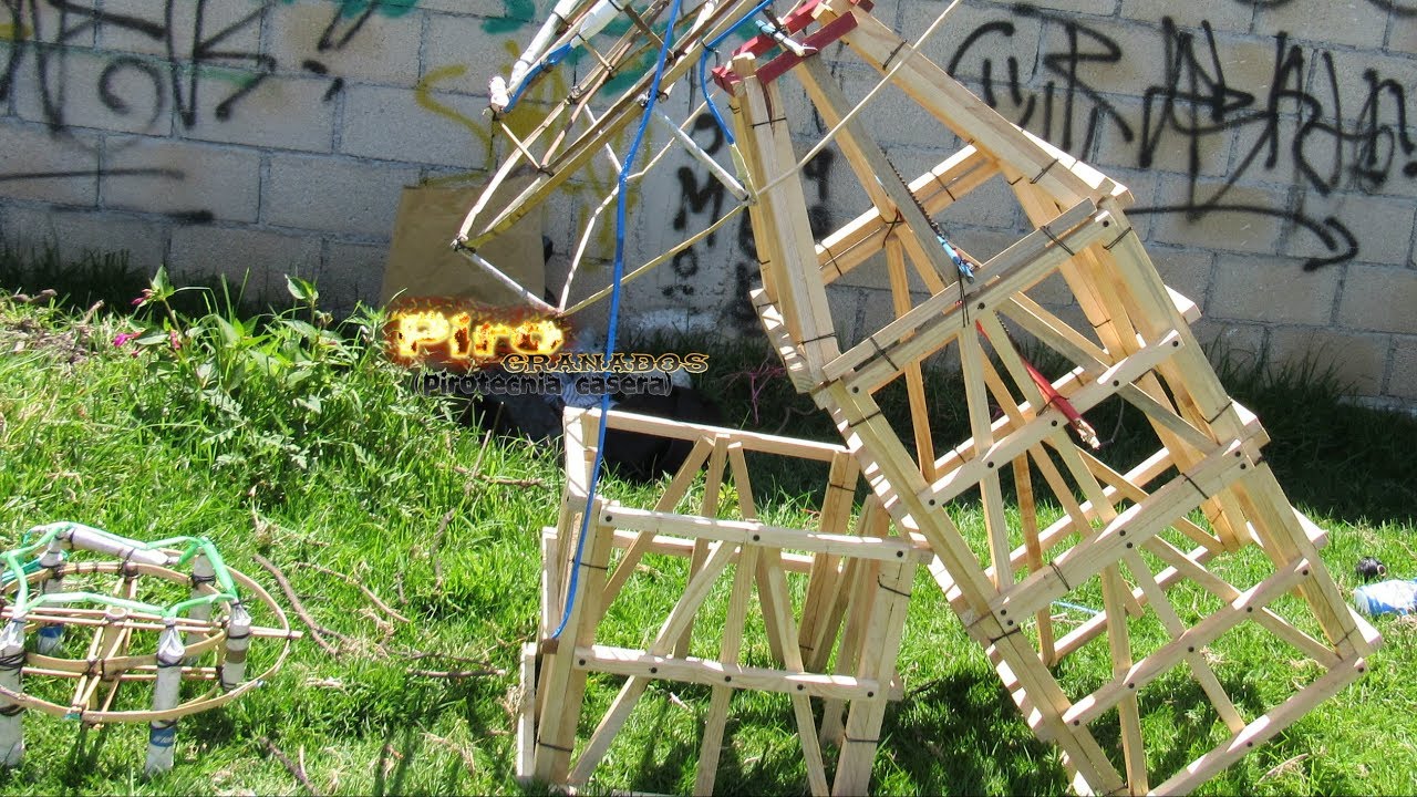 MINI CASTILLO PIROTECNICO CASERO!!! (TORRE PIROTECNICA) HD