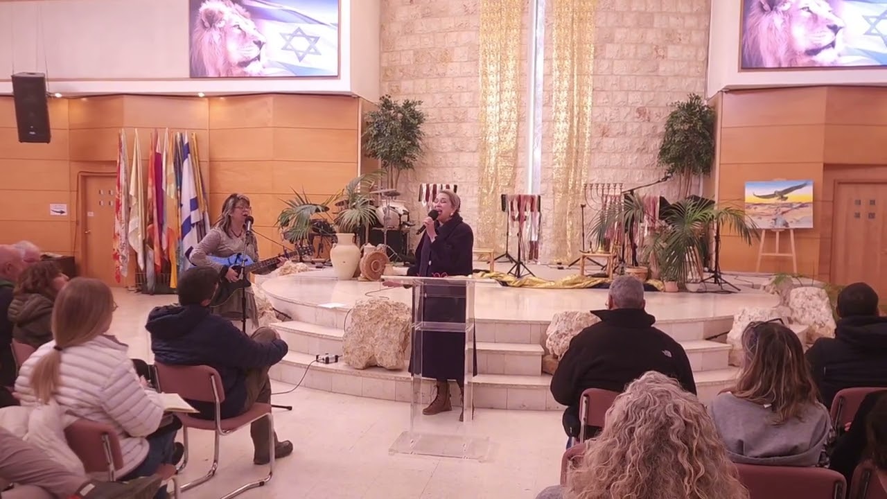 A moving prayer by Messianic Jews (Jews who also believe in Jesus) in Israel