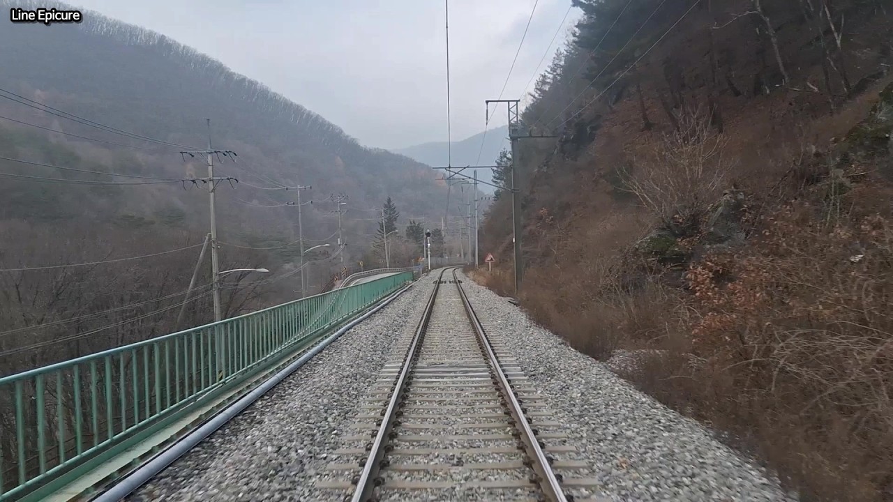 무궁화호1631열차 사북역에서 고한역 낮은앵글