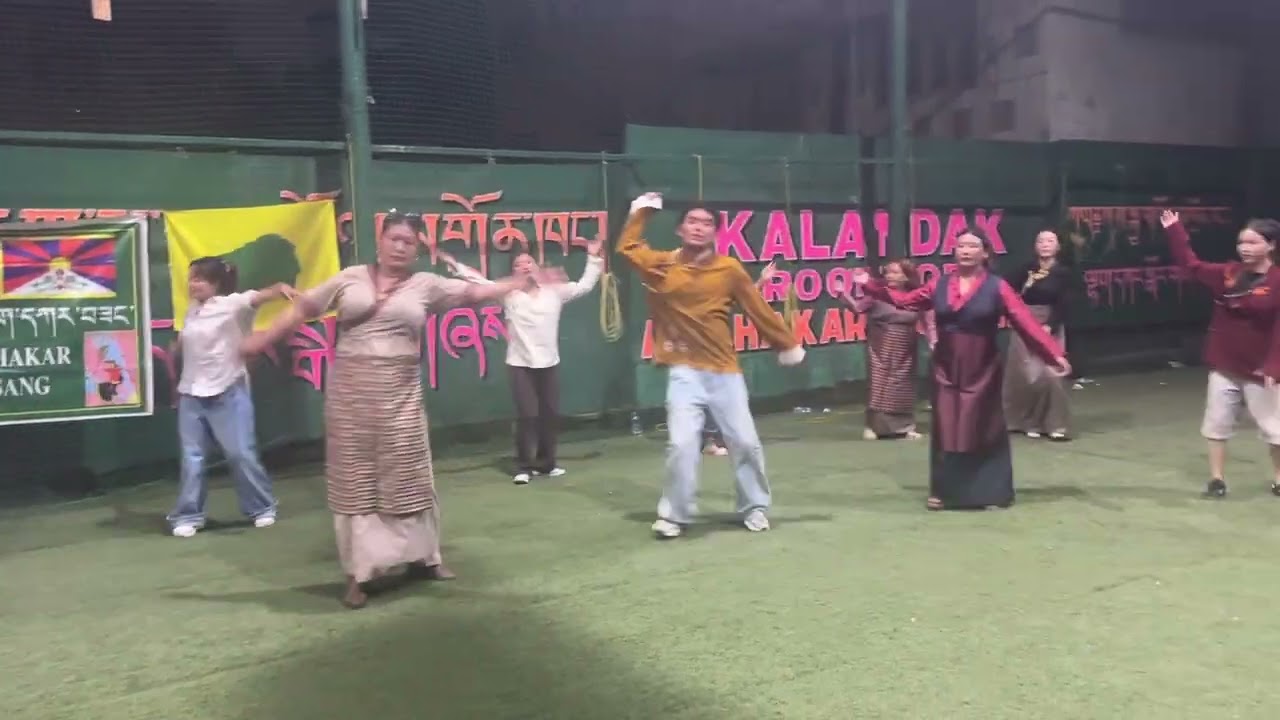 Lhakar Sang💕
