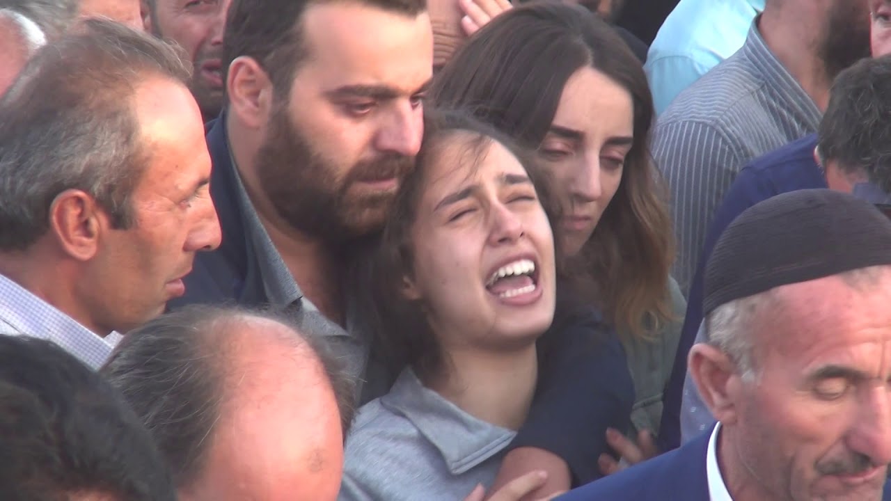 Dara ailesinin naaşları toprağa verildi