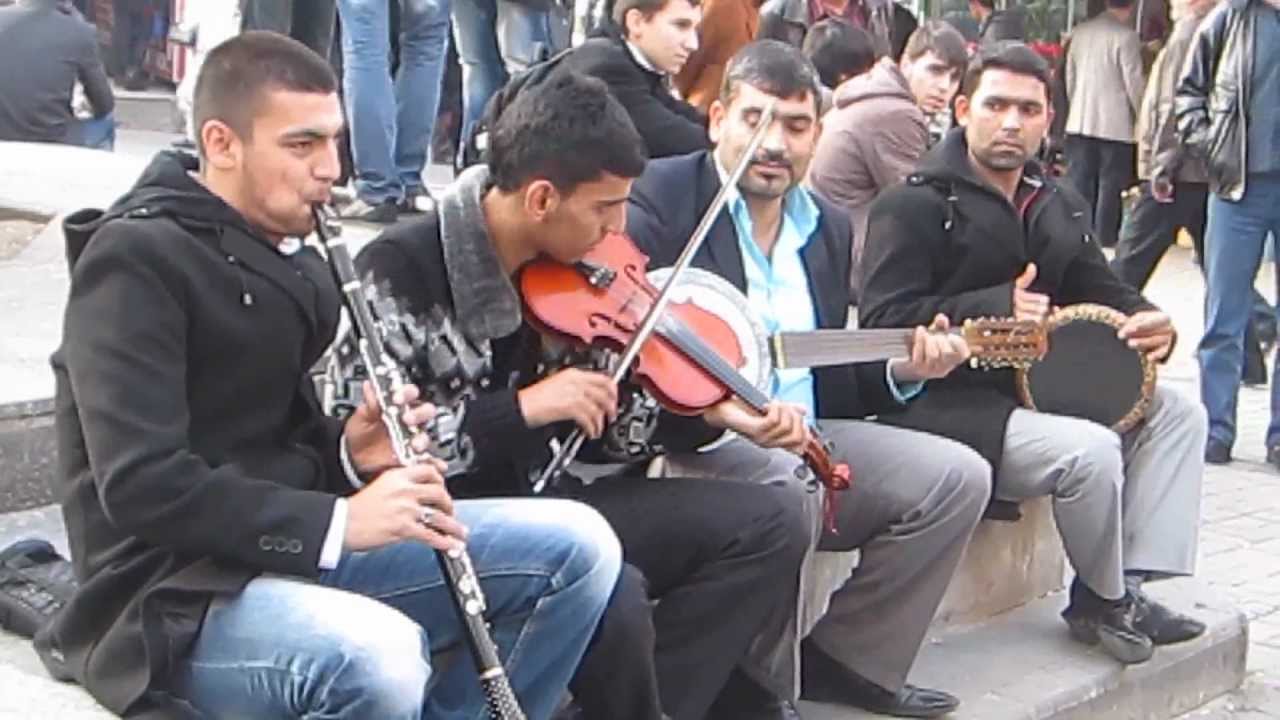 Ankara Kızılay Sakarya Caddesi Sokak Müzisyenleri 1