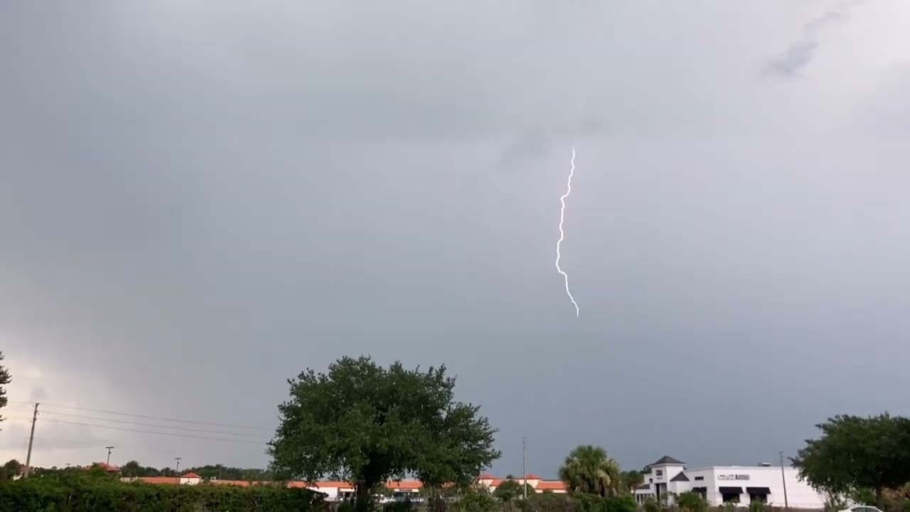 Severe Warned Floridian thunderstorm  -  Florida Mall, Orlando