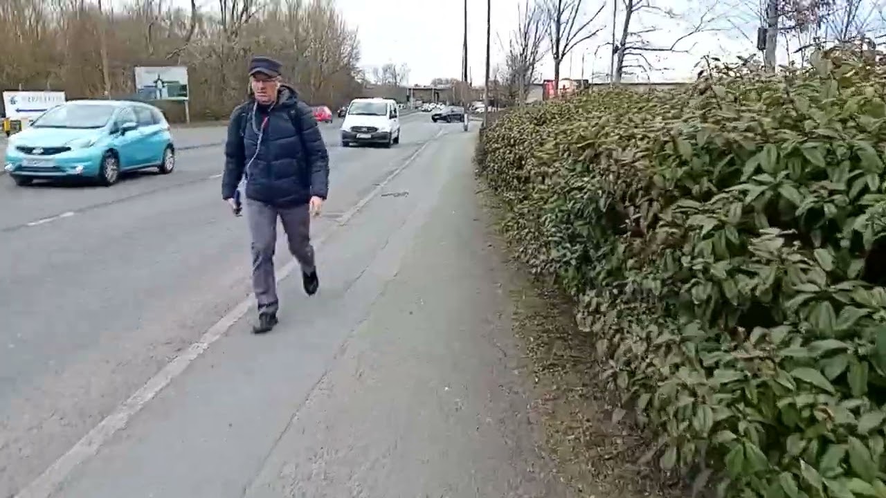 Walking to B&Q