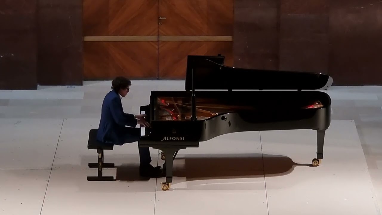 Lucas Debargue - G. Fauré - Nocturne n.13