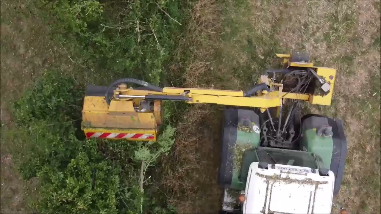 Débrousaillage  des bords de champs 2021 / Fendt  714 et épareuse Agram