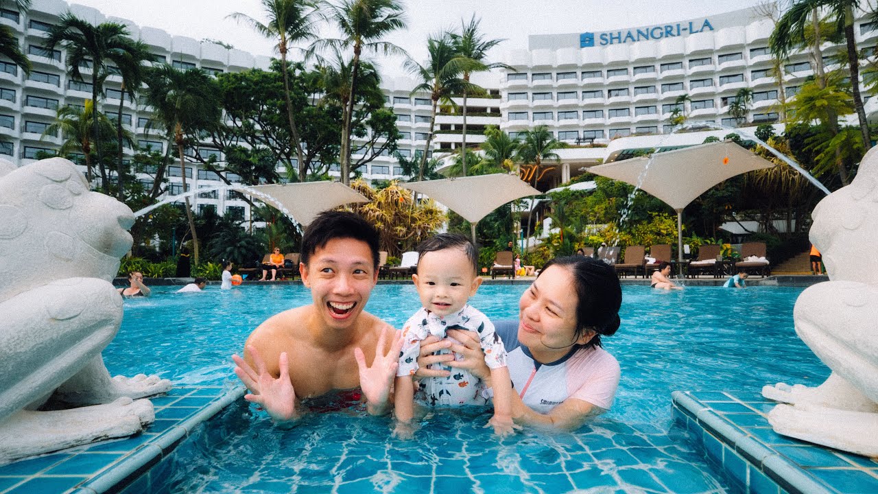 I stayed at the BEST family resort in Singapore