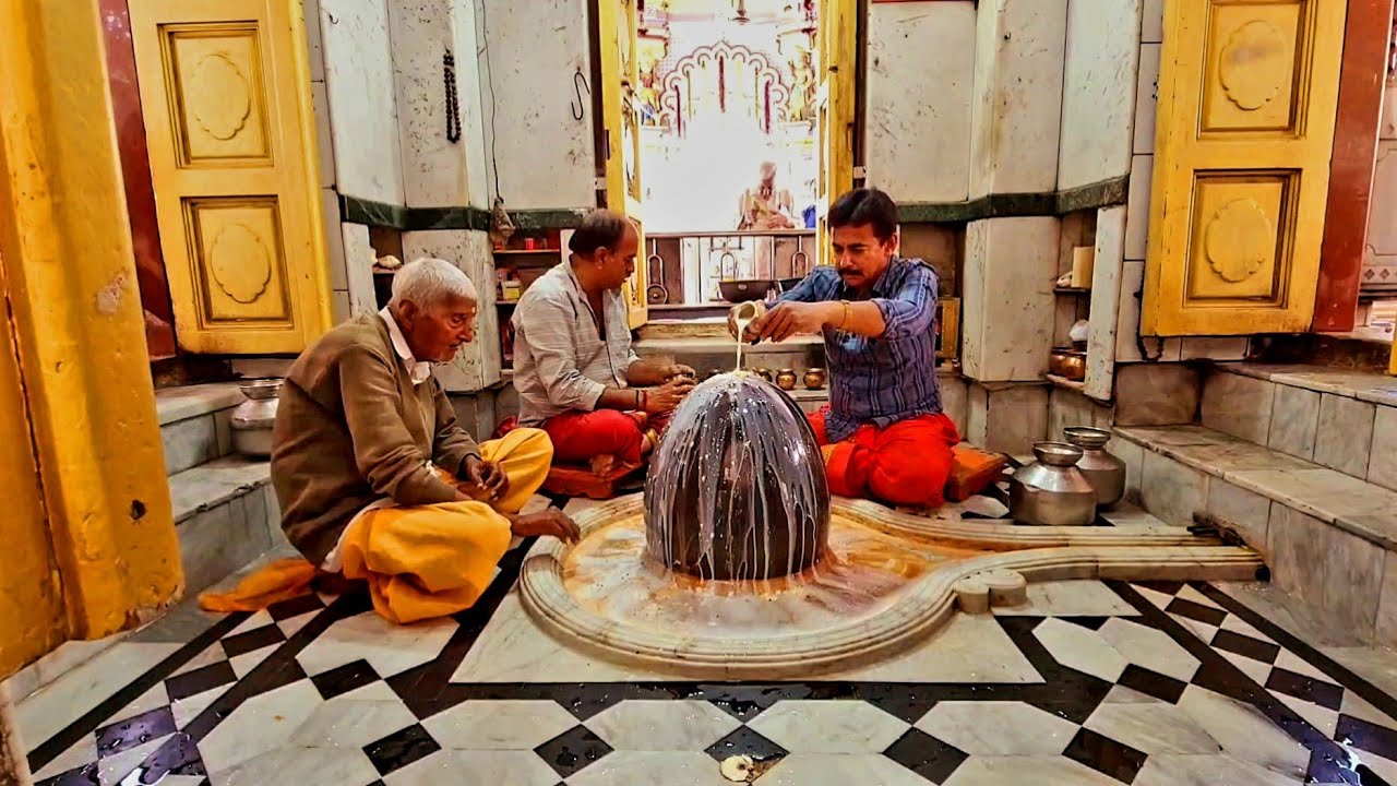 🙏🚩 श्री काशीविश्वनाथ दर्शन 🕉️ पंचामृत अभिषेक , महामृत्युंजय मंत्र 🔱 Divine Kashi Vishwanath Temple