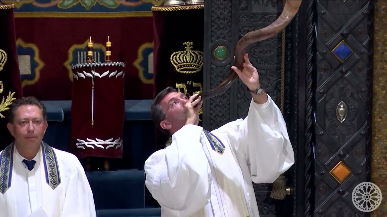 Tekiah Gedolah on the Shofar by Rabbi Joshua M. Davidson | Panim el Panim