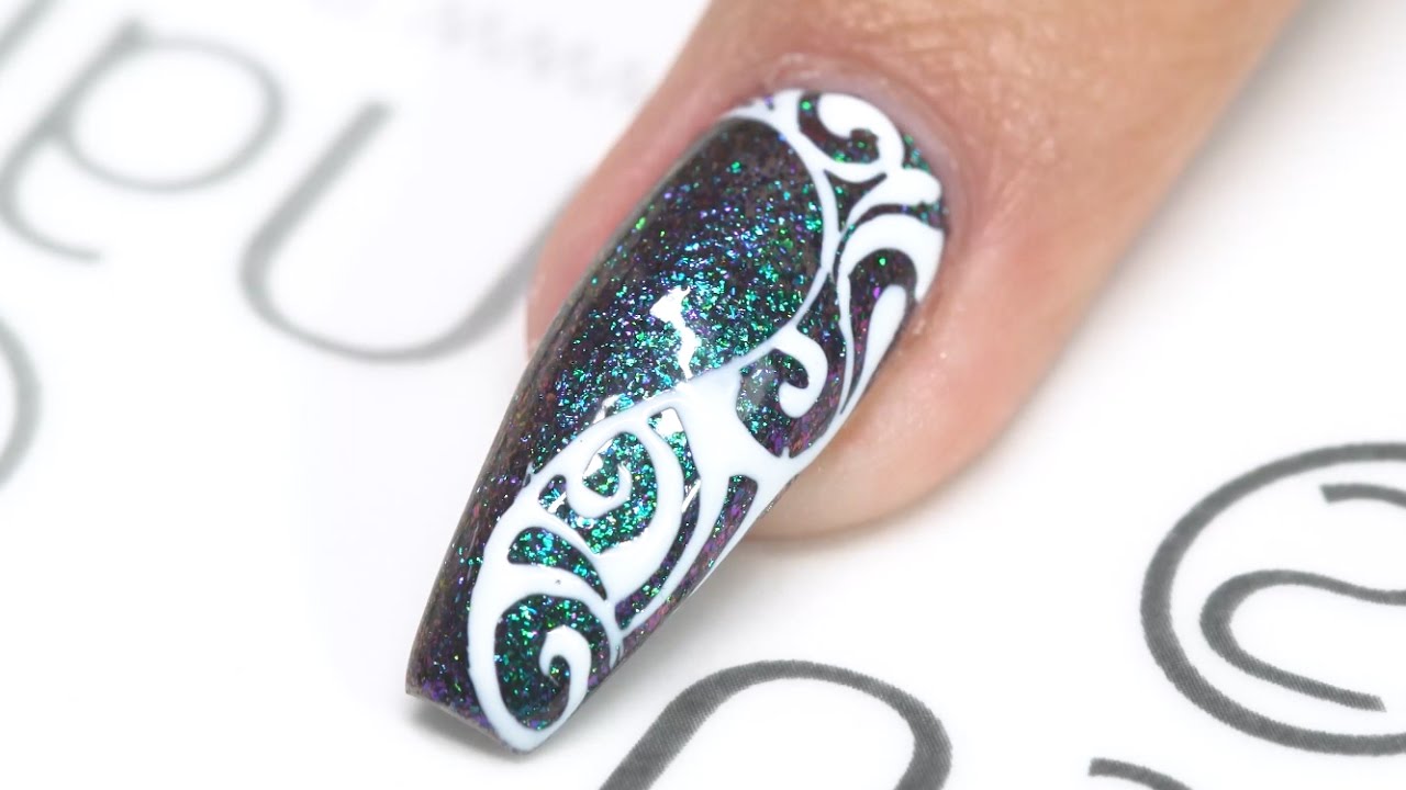 CHAMELEON GEL POLISH SIMPLE NAIL ART