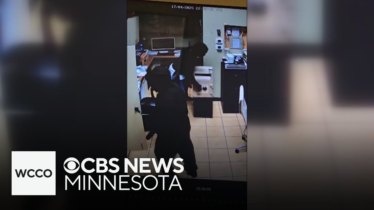 Robbery caught on camera at Minneapolis grocery store, owner says