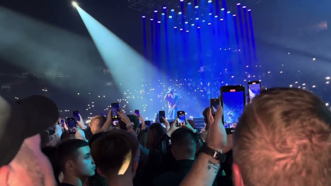 SHINDY - RAFFAELLO (LIVE aus der &ldquo;In meiner Bl&uuml;te&rdquo; Tour K&ouml;ln) 28.10.2023
