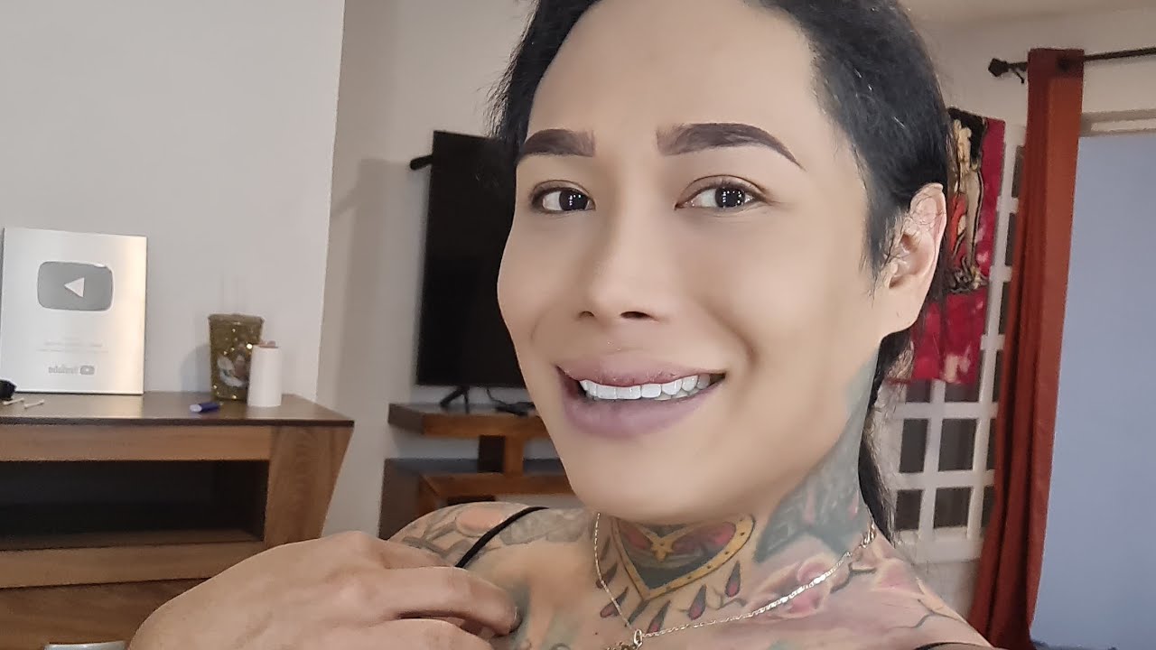Kary Torres Oficial está en vivo como están pues que creen