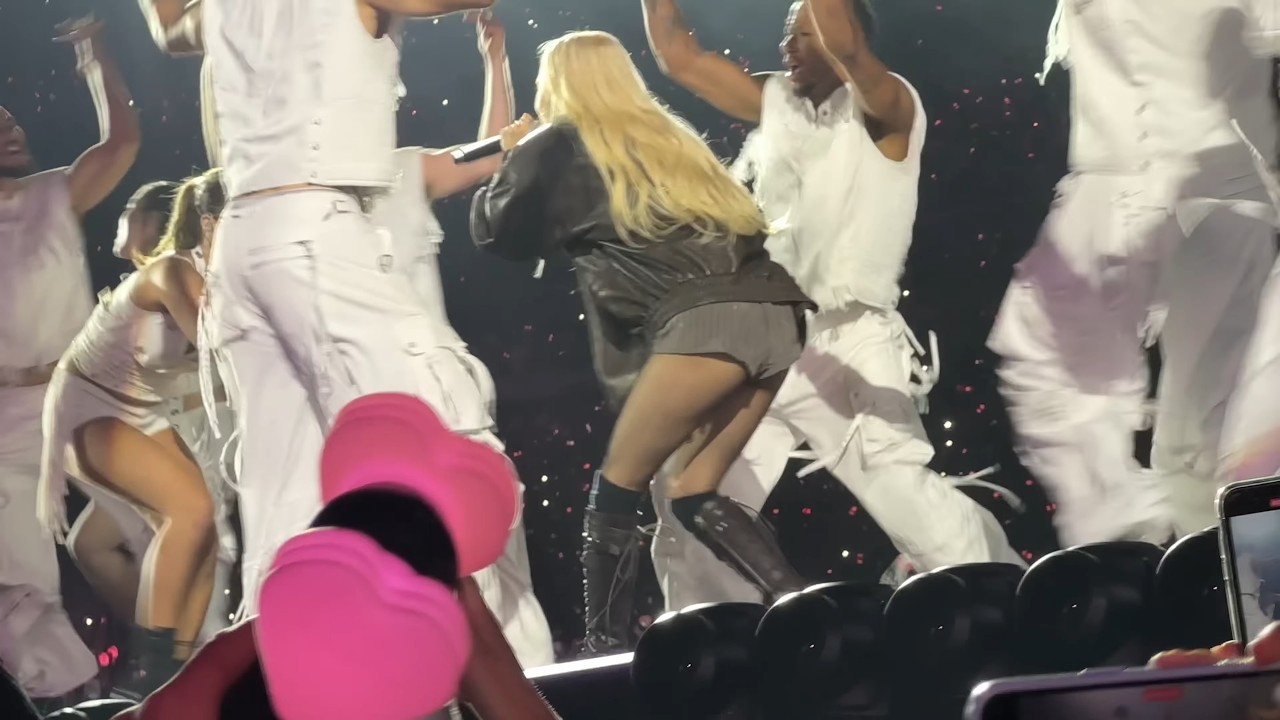 Blackpink - Rosé Solo - 2 years / Toxic till the end          / APT live in Paris 2025