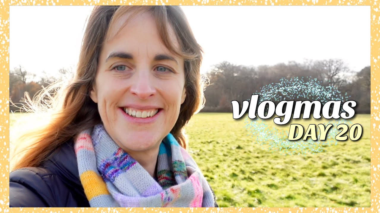 🎄 Sunny Winter Walk | Last Day at Work | Crochet by the Tree ☀️ Vlogmas Day 20