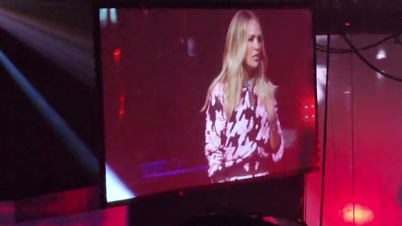 Paradise City - Carrie Underwood, Turning Stone Casino. September, 15th 2023.