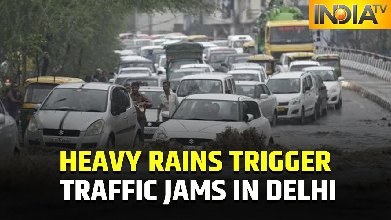 Heavy Rains Lash Delhi, Traffic Jam, Water-Logging Reported From Dhaula Kuan, AIIMS Flyover
