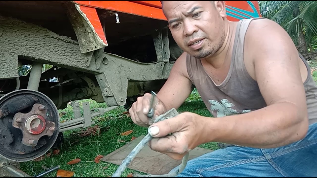 YoububTV/paano magpalit ng hand brake cable F6A multicab..