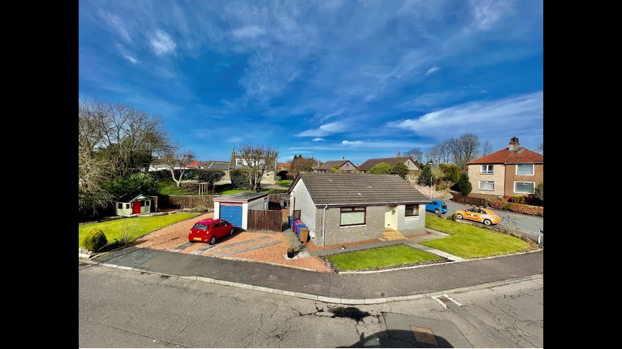 Kilwinning. Charming Three Bedroom Bungalow in Quiet Residential Location.